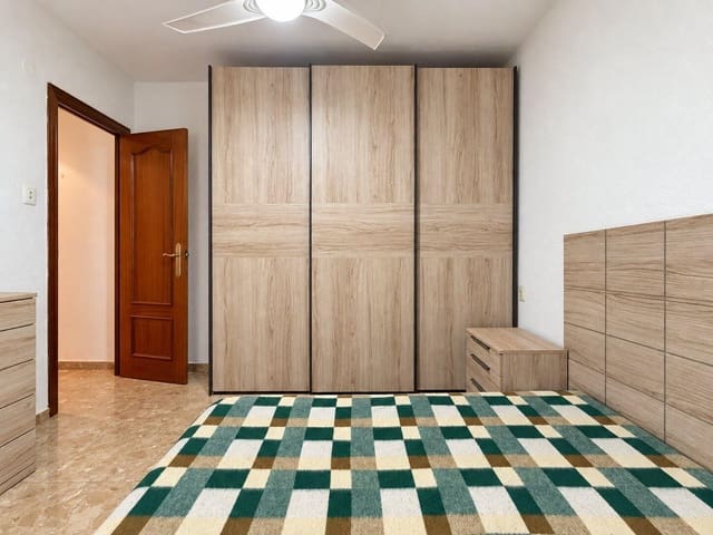 3 soveværelse Lejlighed til salg i Benicalap, Valencia by - € 210.000 (Ref: 10168554)