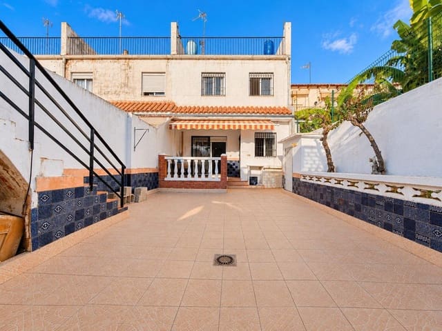 4 soverom Rekkehus til salgs i Masarrochos / Massarrojos, Valencia by med garasje - € 399 000 (Ref: 10180728)