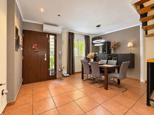 4 Zimmer Reihenhaus zu verkaufen in Massamagrell mit Garage - 329.900 € (Ref: 10180729)