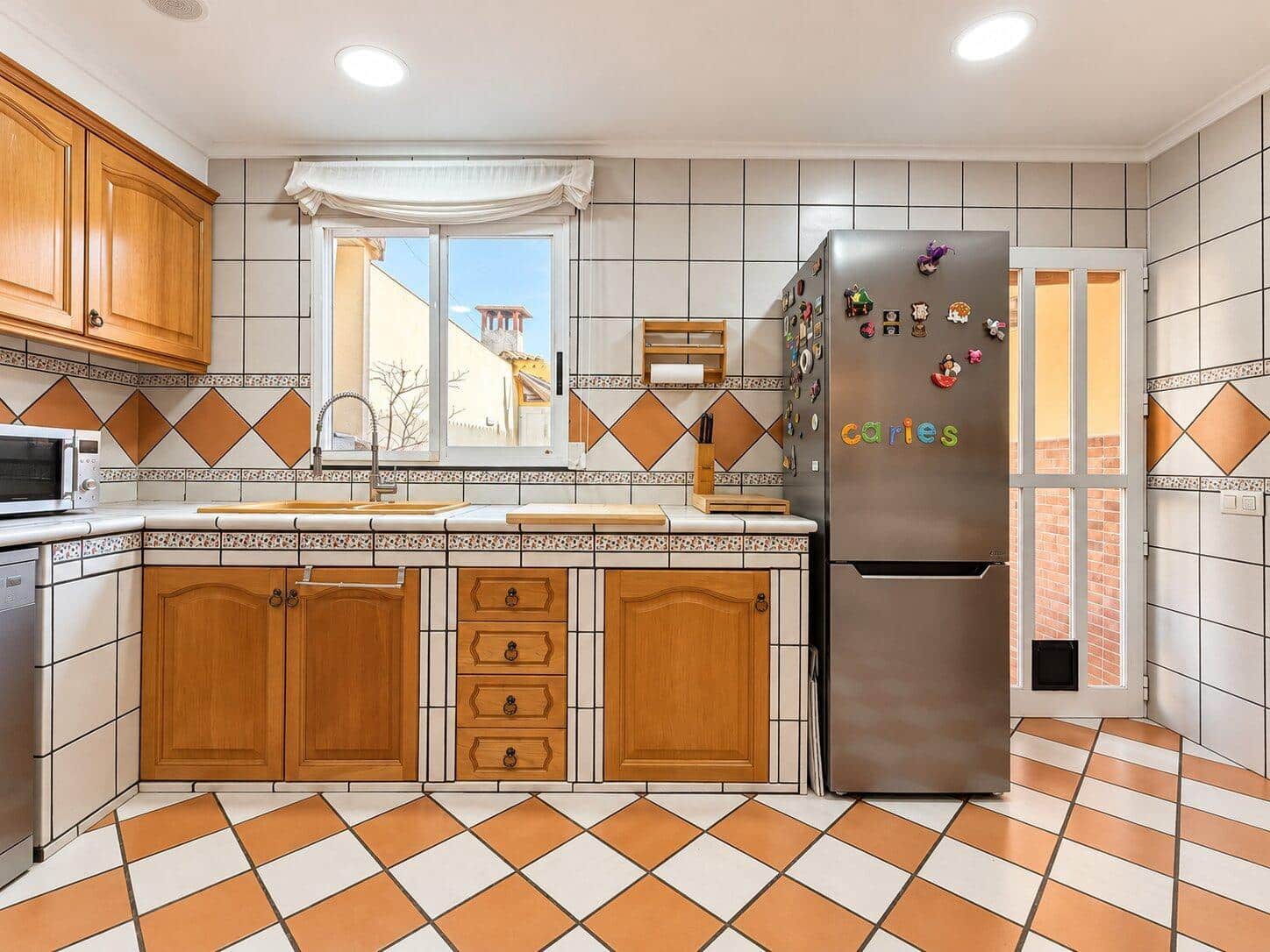 4 Zimmer Reihenhaus zu verkaufen in Massamagrell mit Garage - 329.900 € (Ref: 10180729)