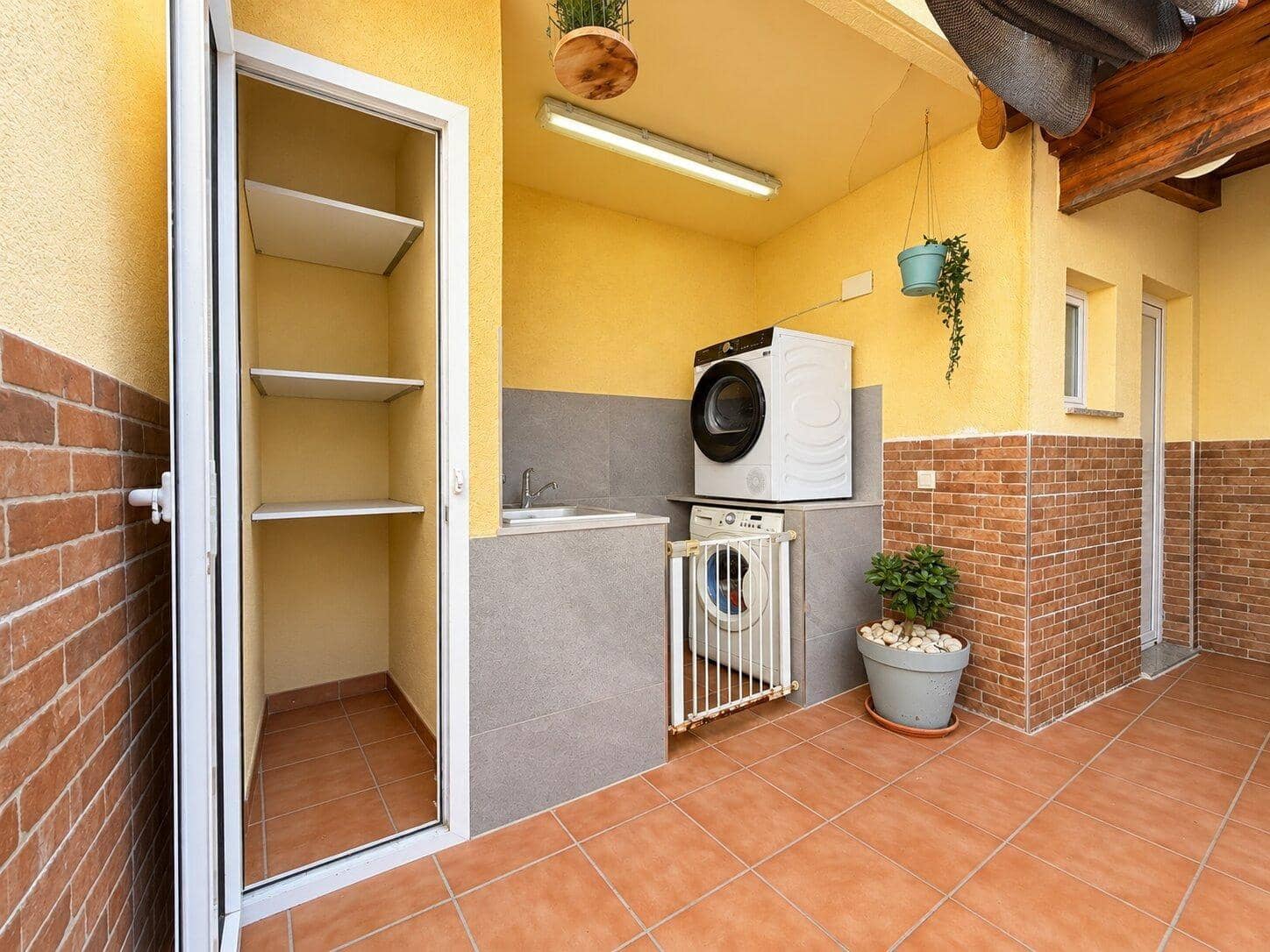 4 Zimmer Reihenhaus zu verkaufen in Massamagrell mit Garage - 329.900 € (Ref: 10180729)