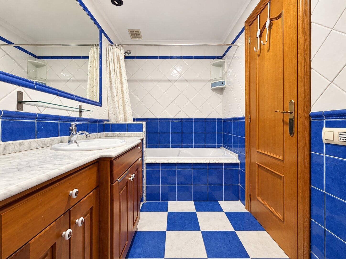 4 Zimmer Reihenhaus zu verkaufen in Massamagrell mit Garage - 329.900 € (Ref: 10180729)