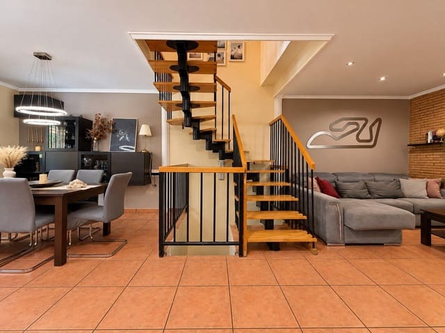 4 Zimmer Reihenhaus zu verkaufen in Massamagrell mit Garage - 329.900 € (Ref: 10180729)
