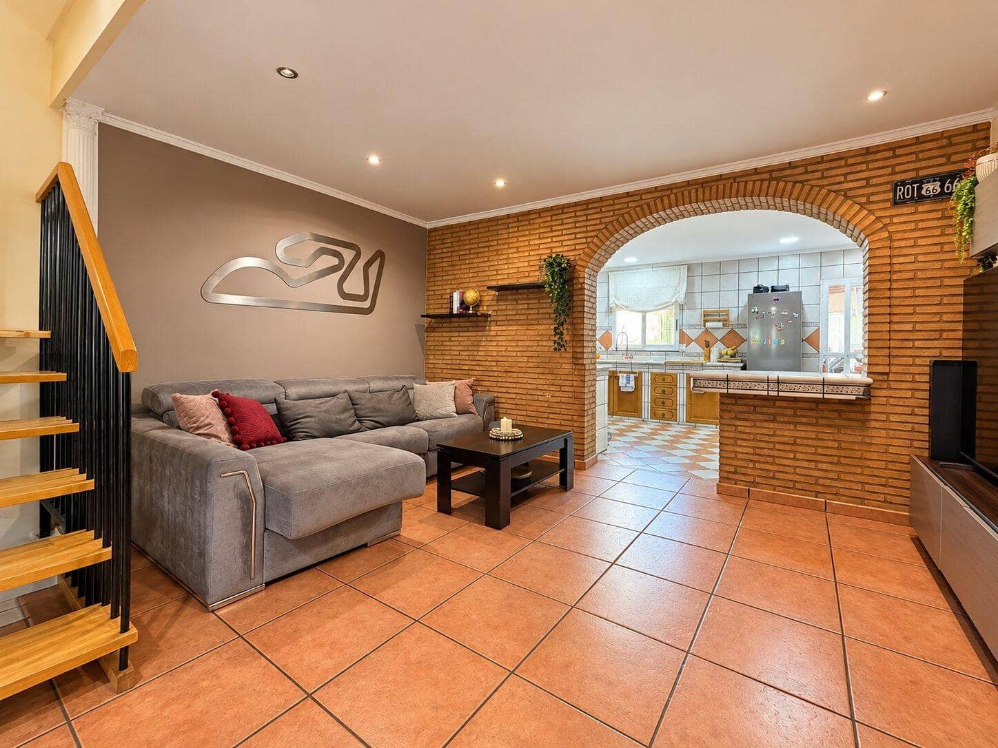 4 Zimmer Reihenhaus zu verkaufen in Massamagrell mit Garage - 329.900 € (Ref: 10180729)