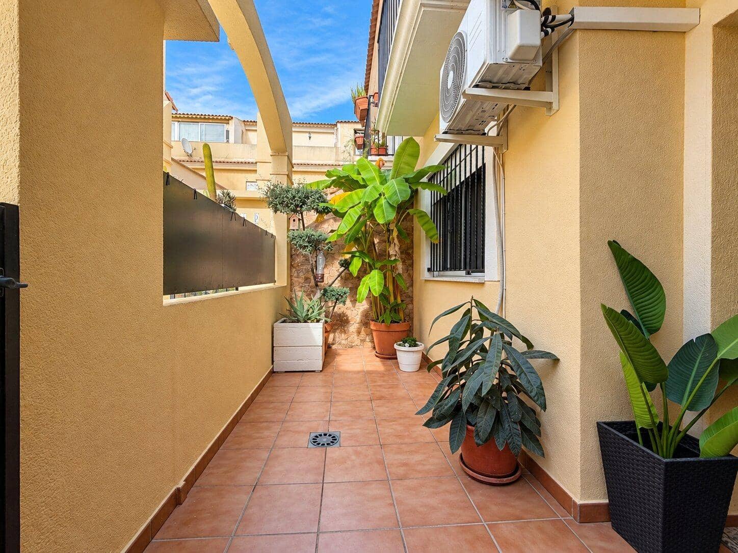 4 Zimmer Reihenhaus zu verkaufen in Massamagrell mit Garage - 329.900 € (Ref: 10180729)