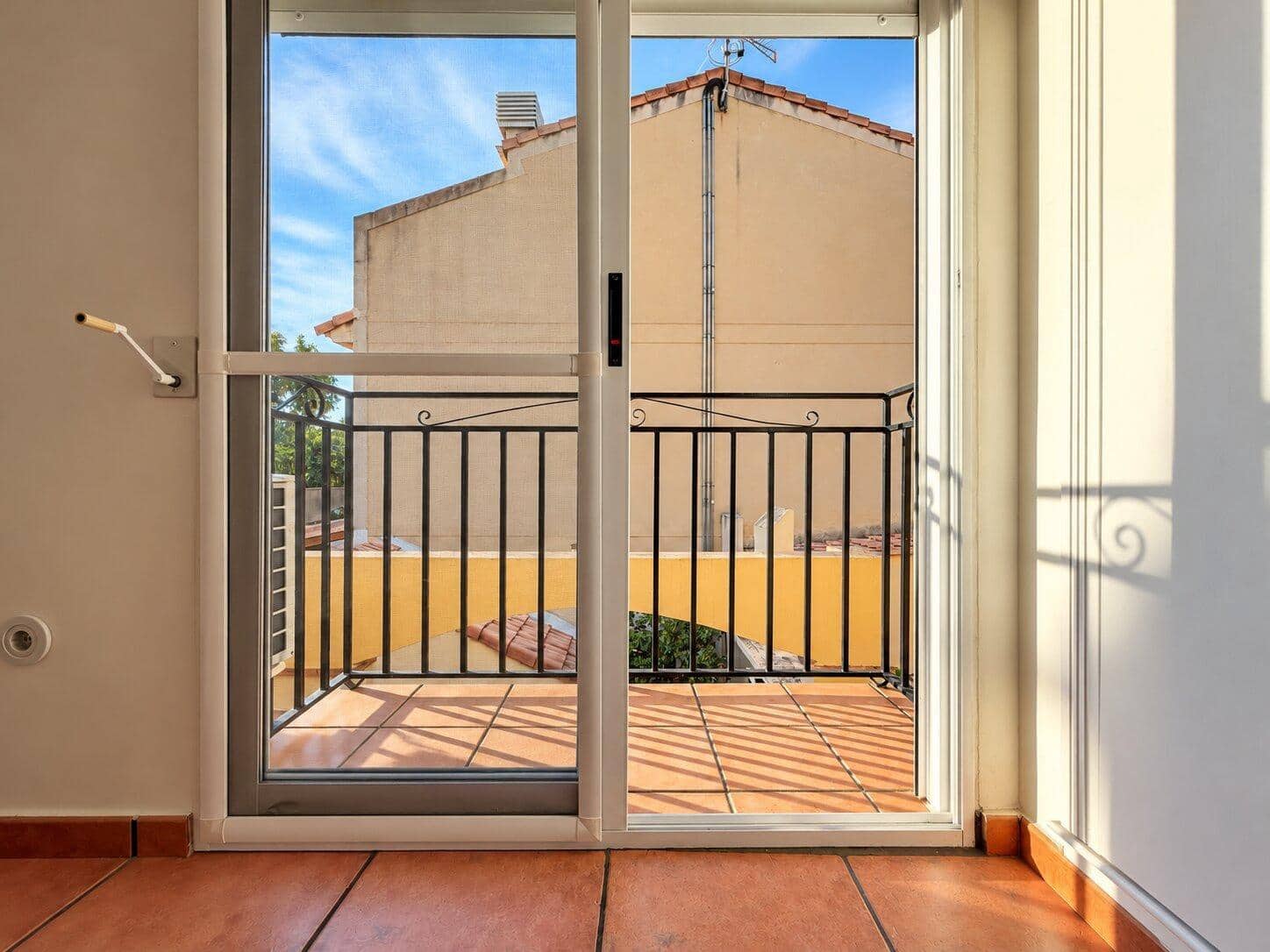 4 Zimmer Reihenhaus zu verkaufen in Massamagrell mit Garage - 329.900 € (Ref: 10180729)