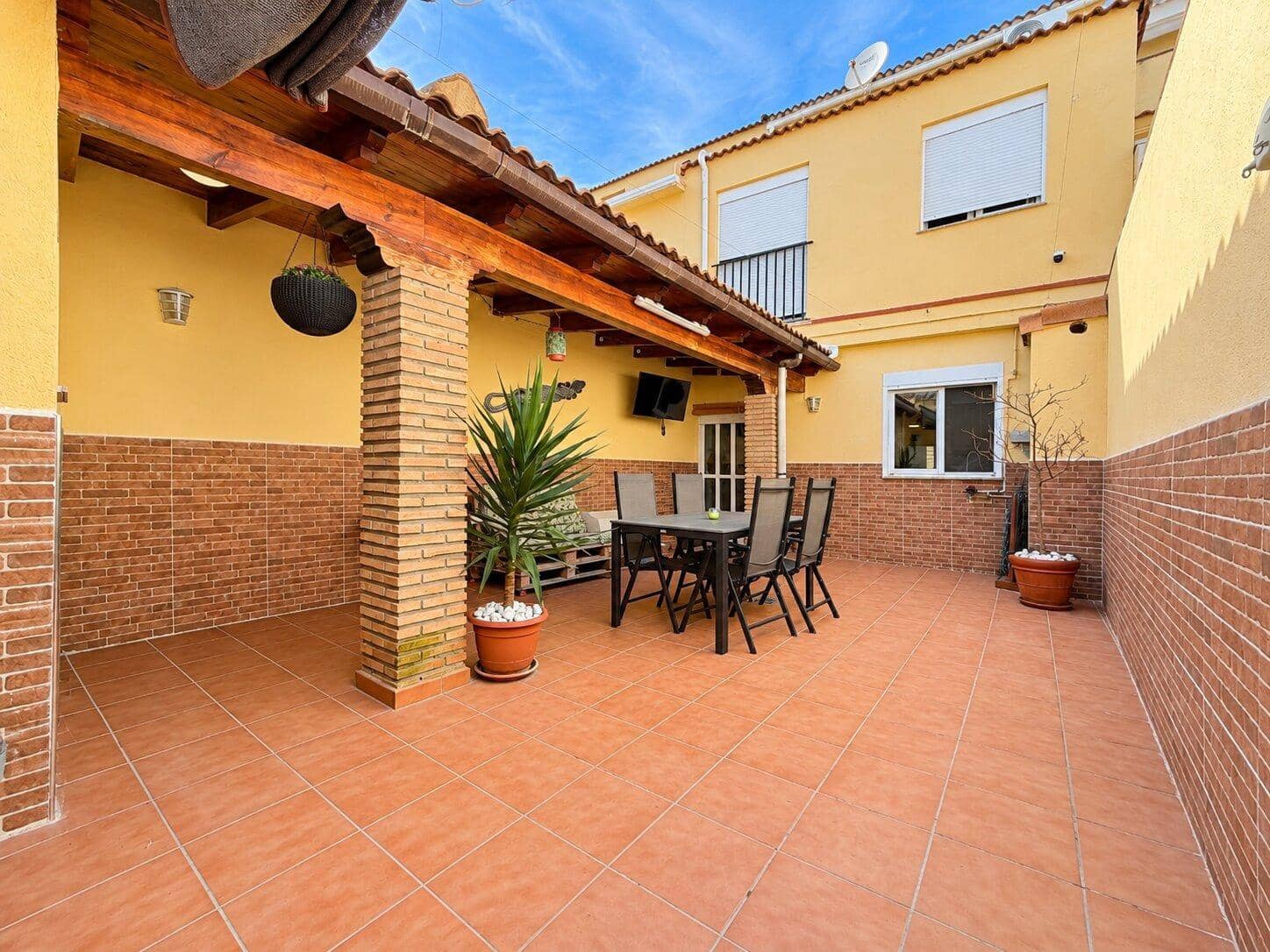 4 Zimmer Reihenhaus zu verkaufen in Massamagrell mit Garage - 329.900 € (Ref: 10180729)