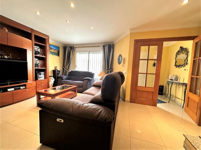 4 chambre Villa/Maison Mitoyenne à vendre à La Pobla de Farnals avec garage - 379 000 € (Ref: 8403998)