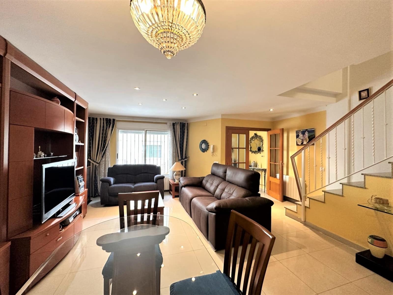 4 soveværelse Rækkehus til salg i La Pobla de Farnals med garage - € 379.000 (Ref: 8403998)