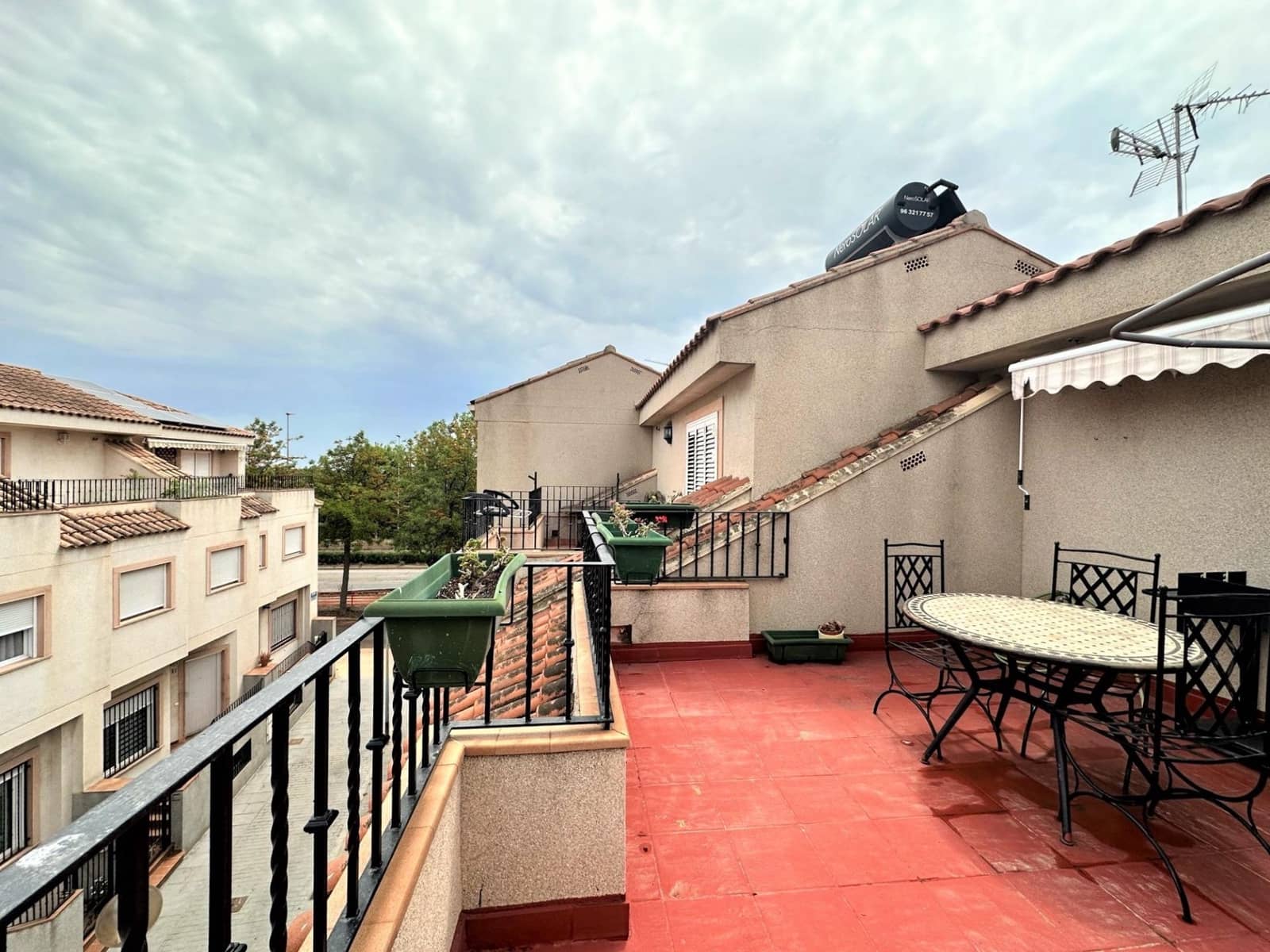 4 soveværelse Rækkehus til salg i La Pobla de Farnals med garage - € 379.000 (Ref: 8403998)