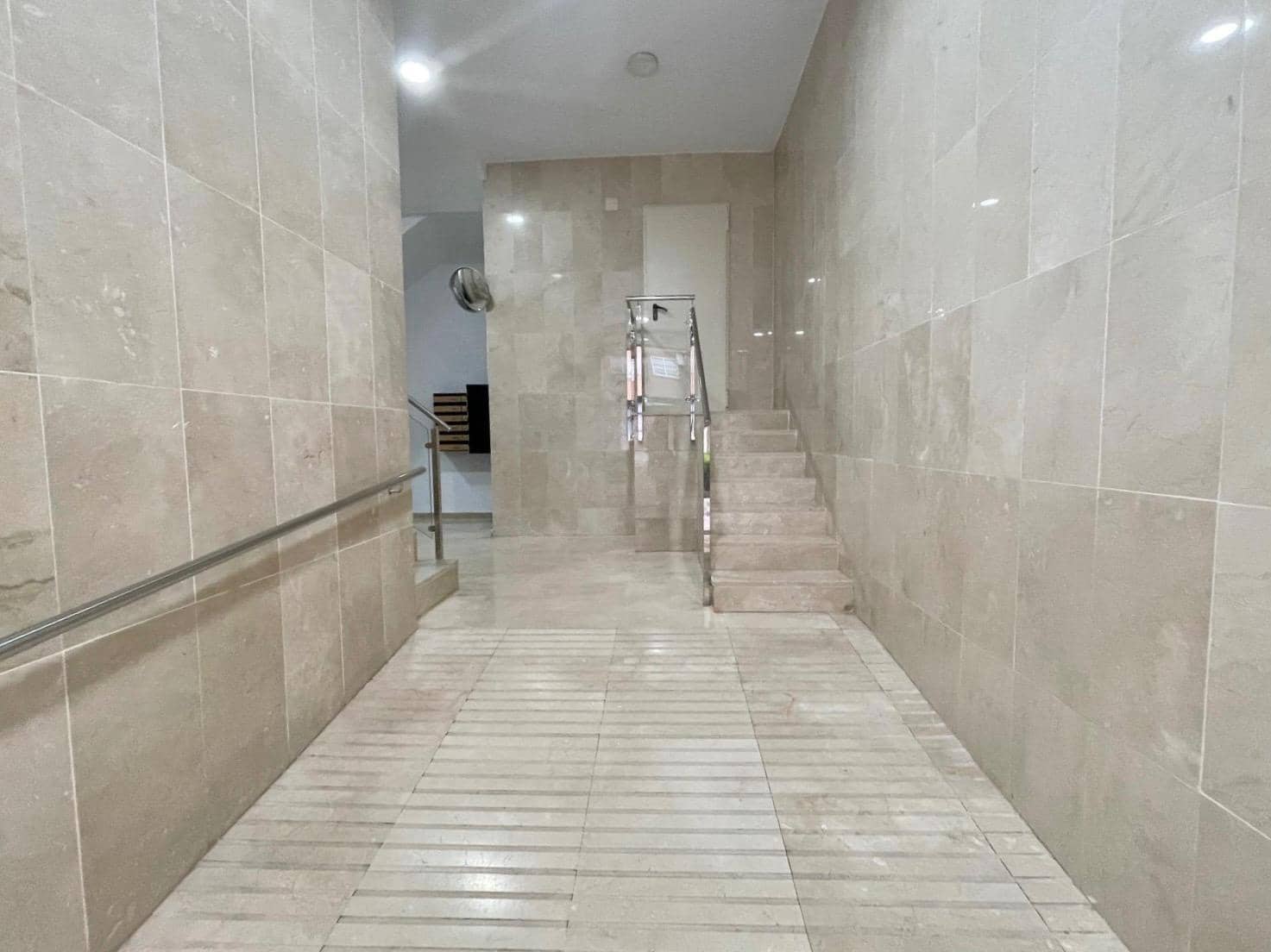 3 soverom Leilighet til leie i Valencia by med garasje - € 1 500 (Ref: 8678153)