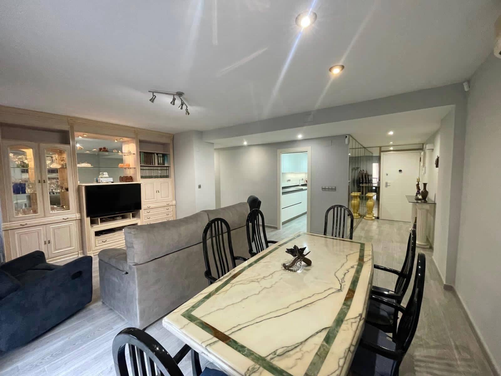 3 soverom Leilighet til leie i Valencia by med garasje - € 1 500 (Ref: 8678153)