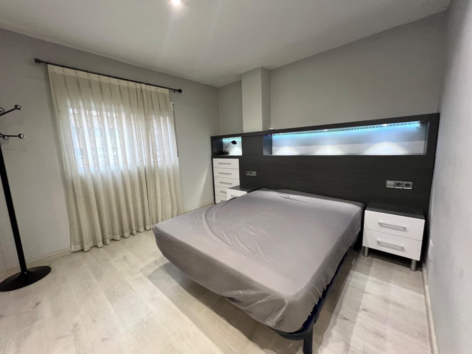 3 soverom Leilighet til leie i Valencia by med garasje - € 1 500 (Ref: 8678153)