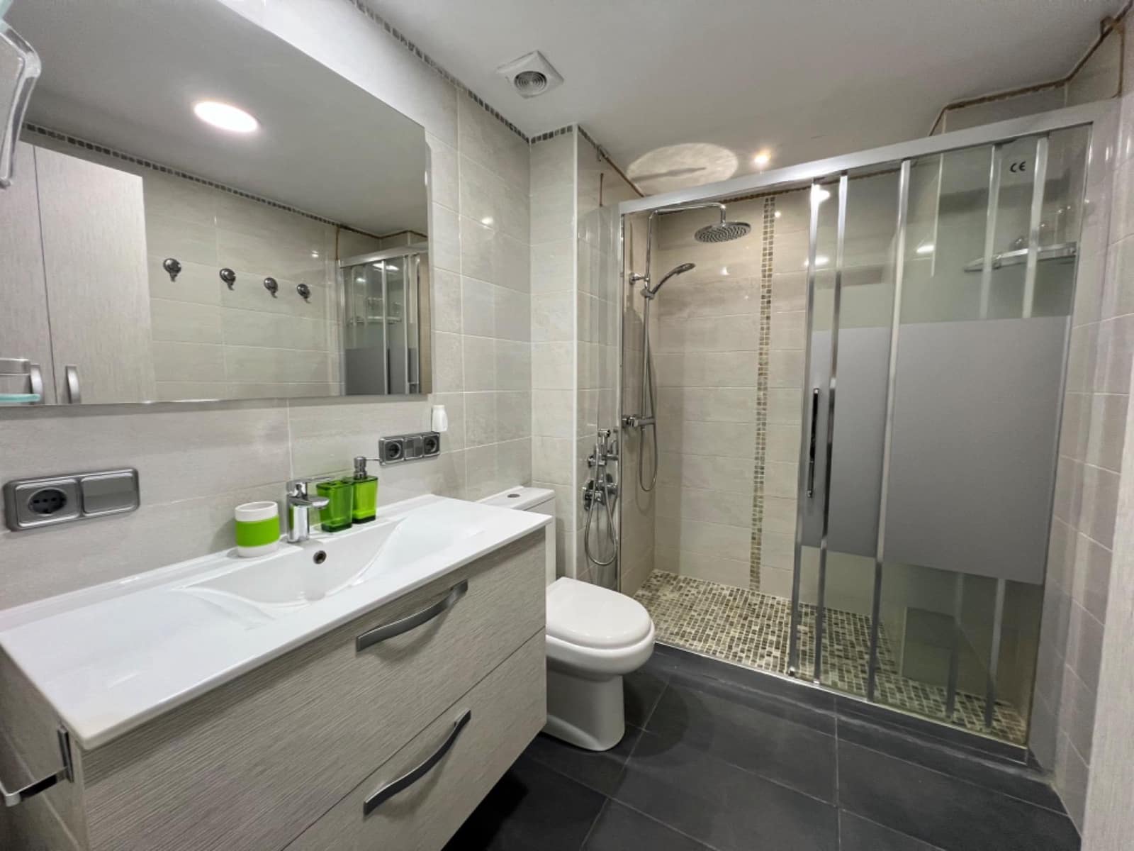 3 soverom Leilighet til leie i Valencia by med garasje - € 1 500 (Ref: 8678153)