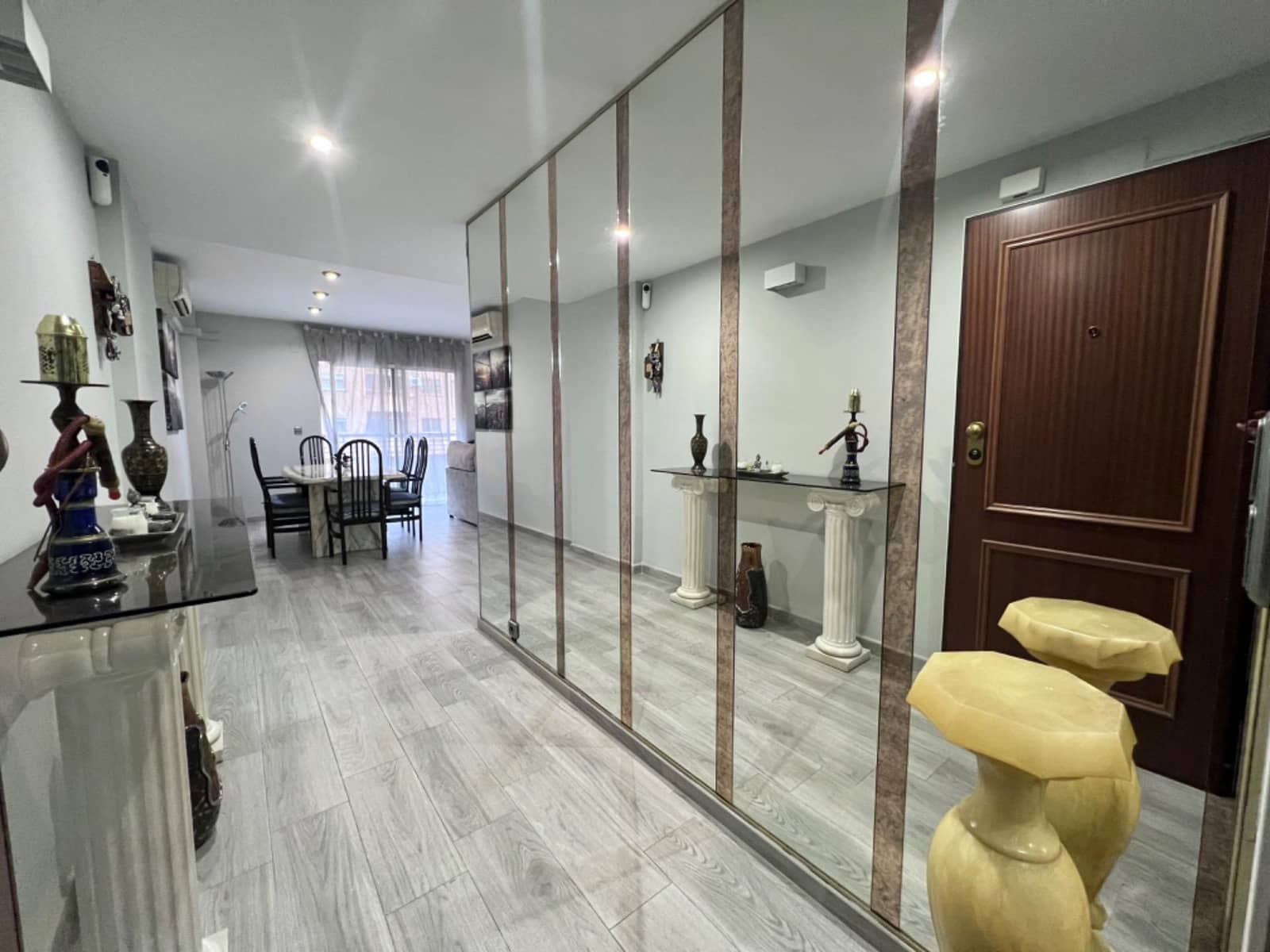 3 soverom Leilighet til leie i Valencia by med garasje - € 1 500 (Ref: 8678153)