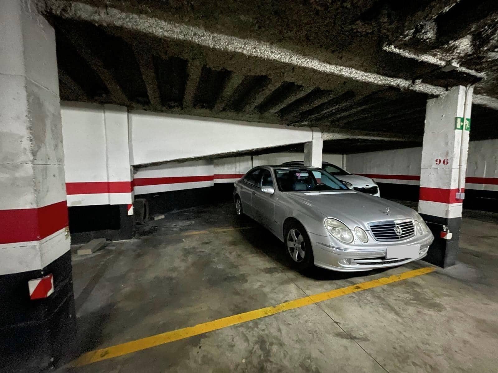 3 soverom Leilighet til leie i Valencia by med garasje - € 1 500 (Ref: 8678153)