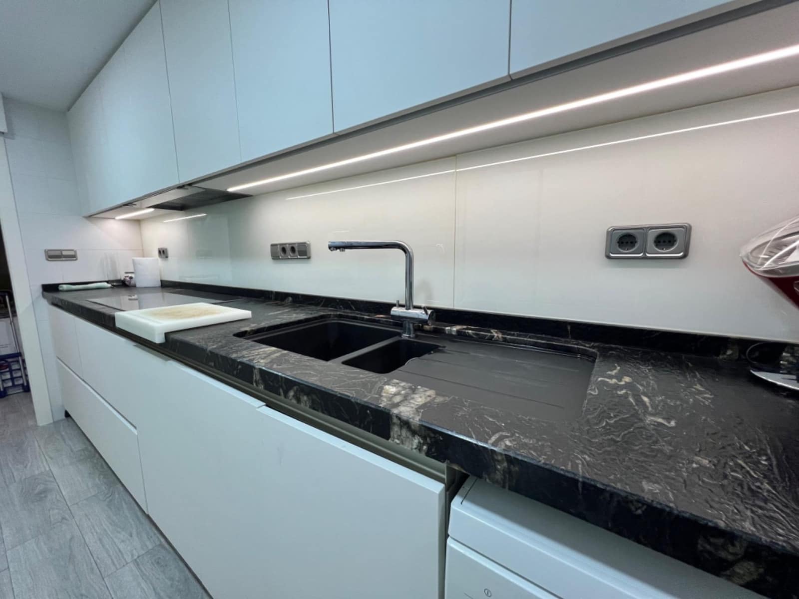 3 soverom Leilighet til leie i Valencia by med garasje - € 1 500 (Ref: 8678153)