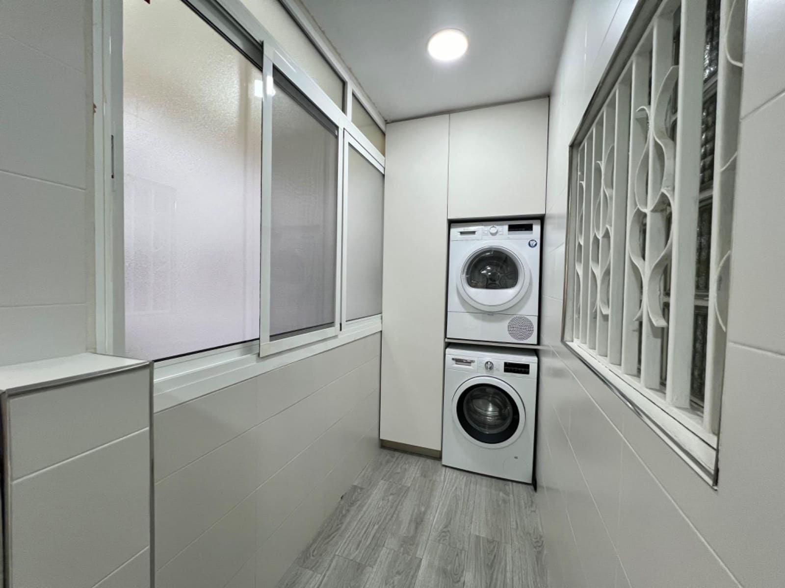 3 soverom Leilighet til leie i Valencia by med garasje - € 1 500 (Ref: 8678153)