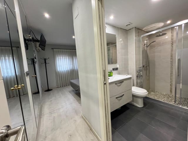 3 soverom Leilighet til leie i Patraix, Valencia by med garasje - € 1 500 (Ref: 8678153)