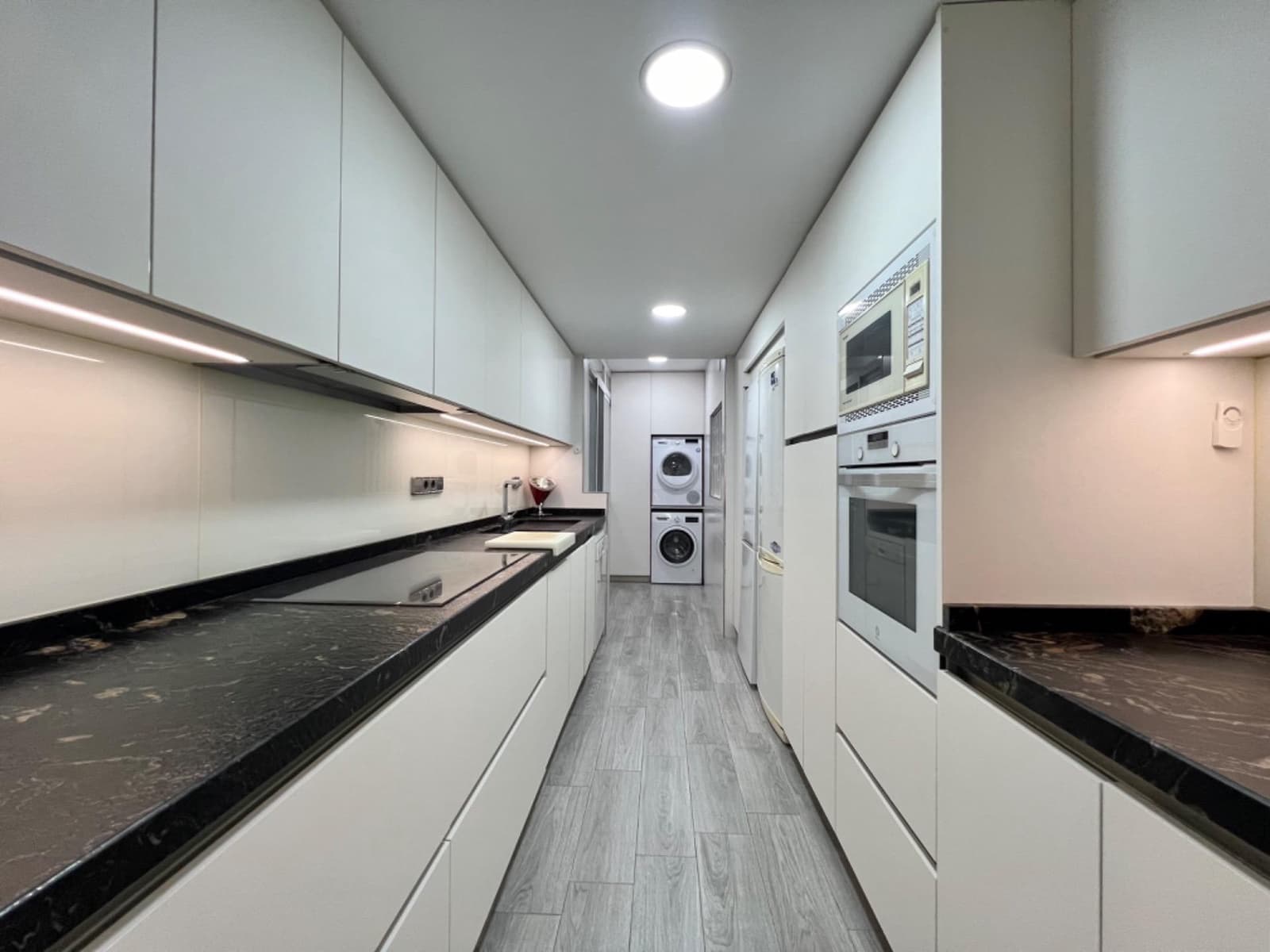 3 camera da letto Appartamento da affittare in Valencia citta con garage - 1.350 € (Rif: 8678153)
