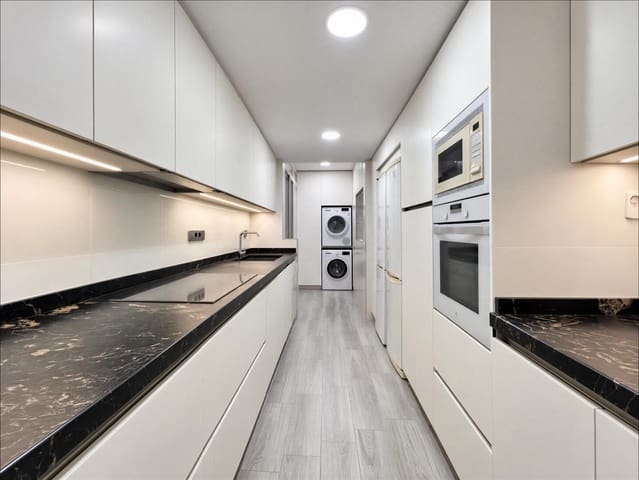 Appartement de 3 chambres à louer à Patraix, Valence ville avec garage - 1 350 € (Ref: 8678153)