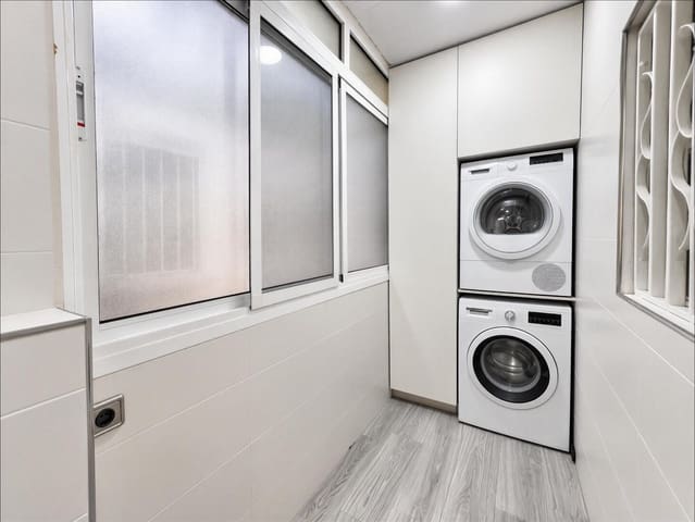 Appartement de 3 chambres à louer à Patraix, Valence ville avec garage - 1 350 € (Ref: 8678153)