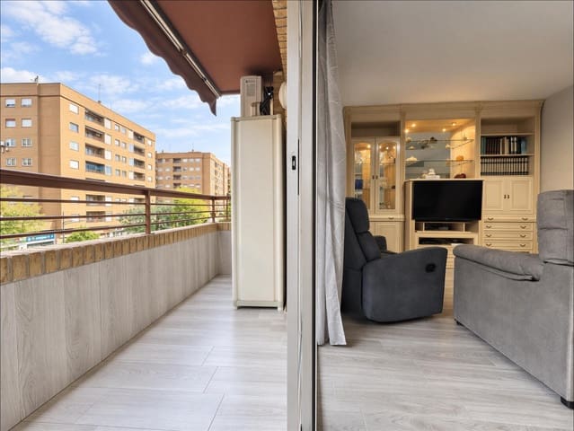 Appartement de 3 chambres à louer à Patraix, Valence ville avec garage - 1 350 € (Ref: 8678153)