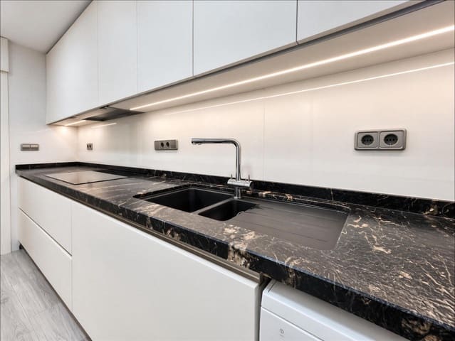 Appartement de 3 chambres à louer à Patraix, Valence ville avec garage - 1 350 € (Ref: 8678153)