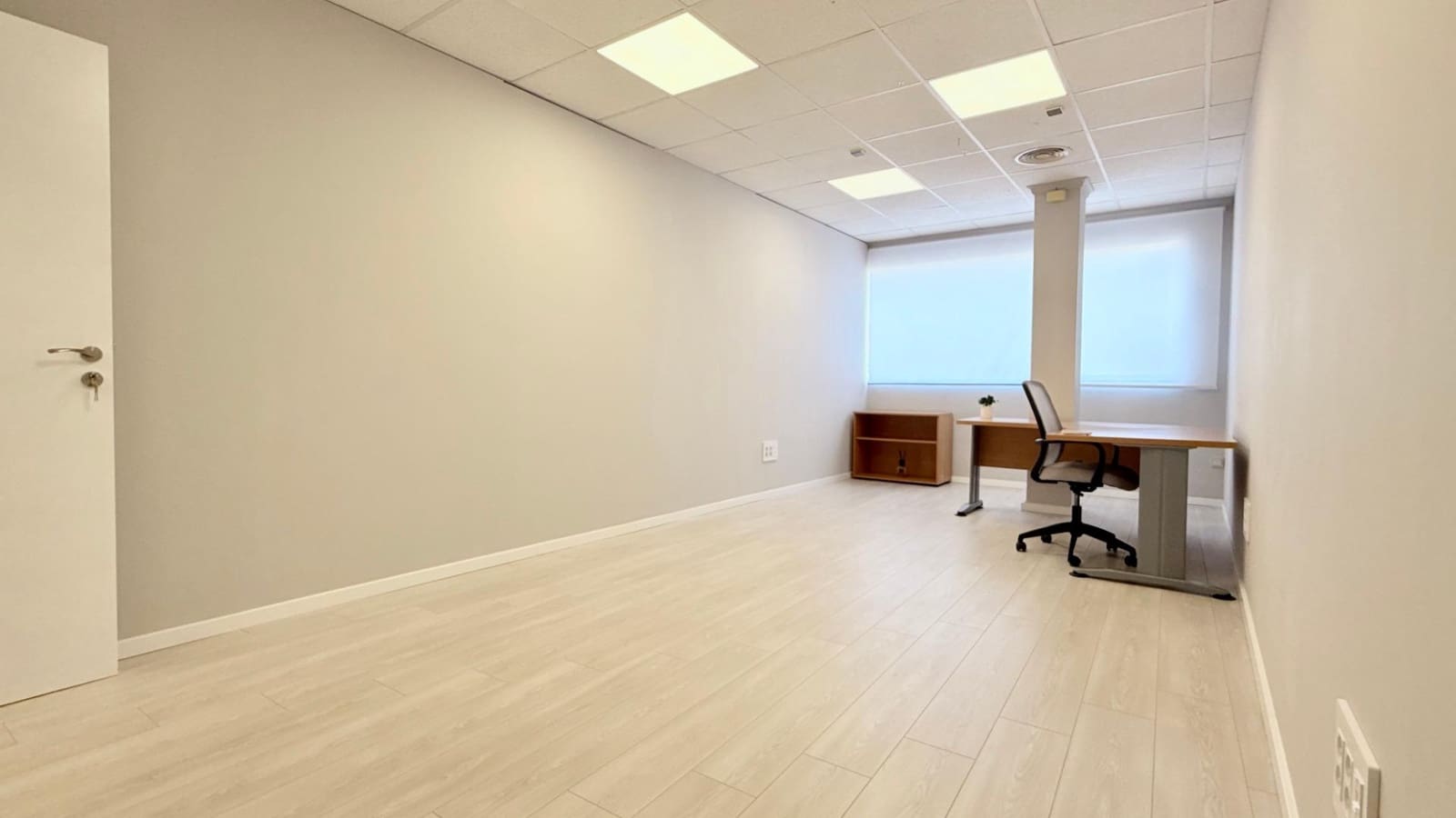 Virksomhed til leje i Pucol - € 1.600 (Ref: 9159555)