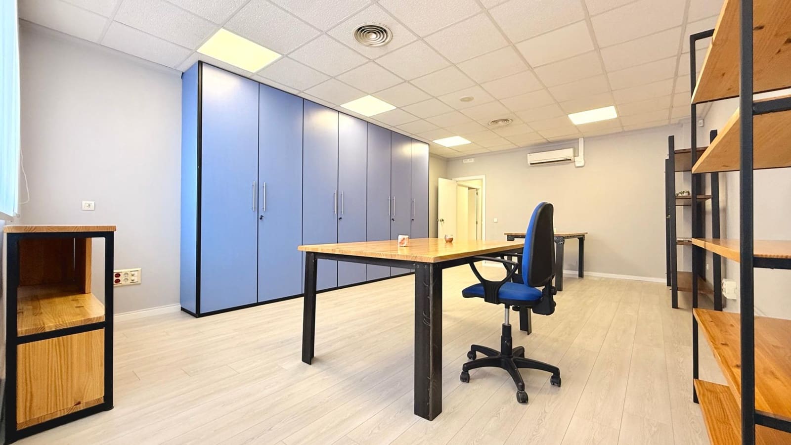 Virksomhed til leje i Pucol - € 1.600 (Ref: 9159555)