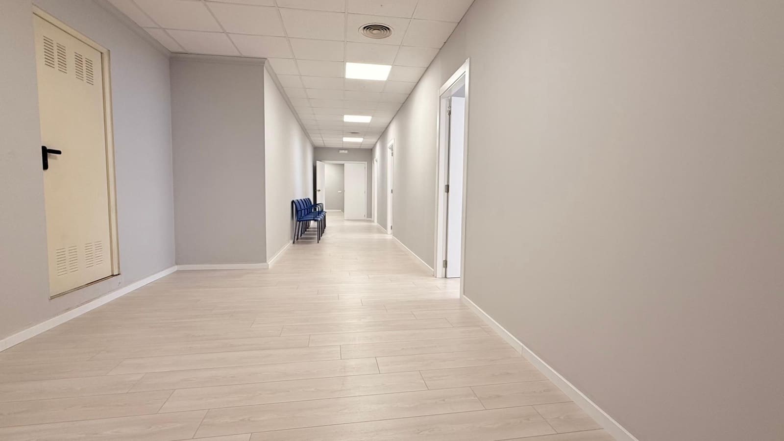 Virksomhed til leje i Pucol - € 1.600 (Ref: 9159555)