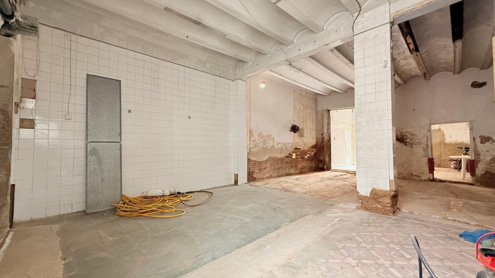 6 soverom Hus til salgs i Aldaia med garasje - € 187 000 (Ref: 9197808)