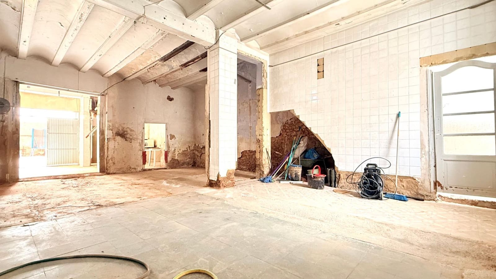 6 soverom Hus til salgs i Aldaia med garasje - € 187 000 (Ref: 9197808)