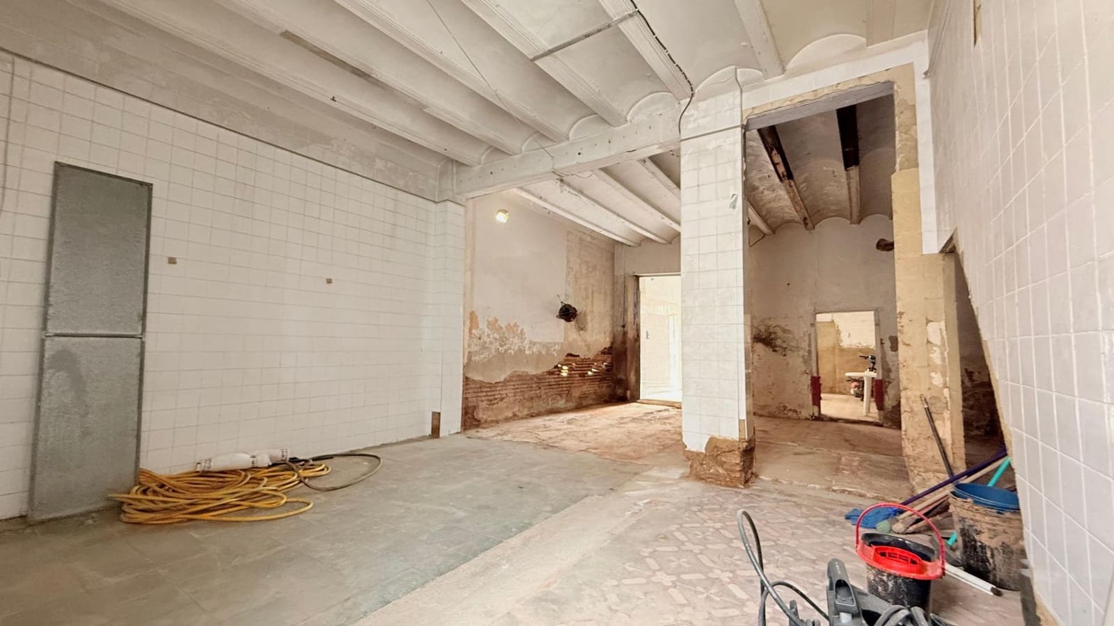 6 soverom Hus til salgs i Aldaia med garasje - € 187 000 (Ref: 9197808)