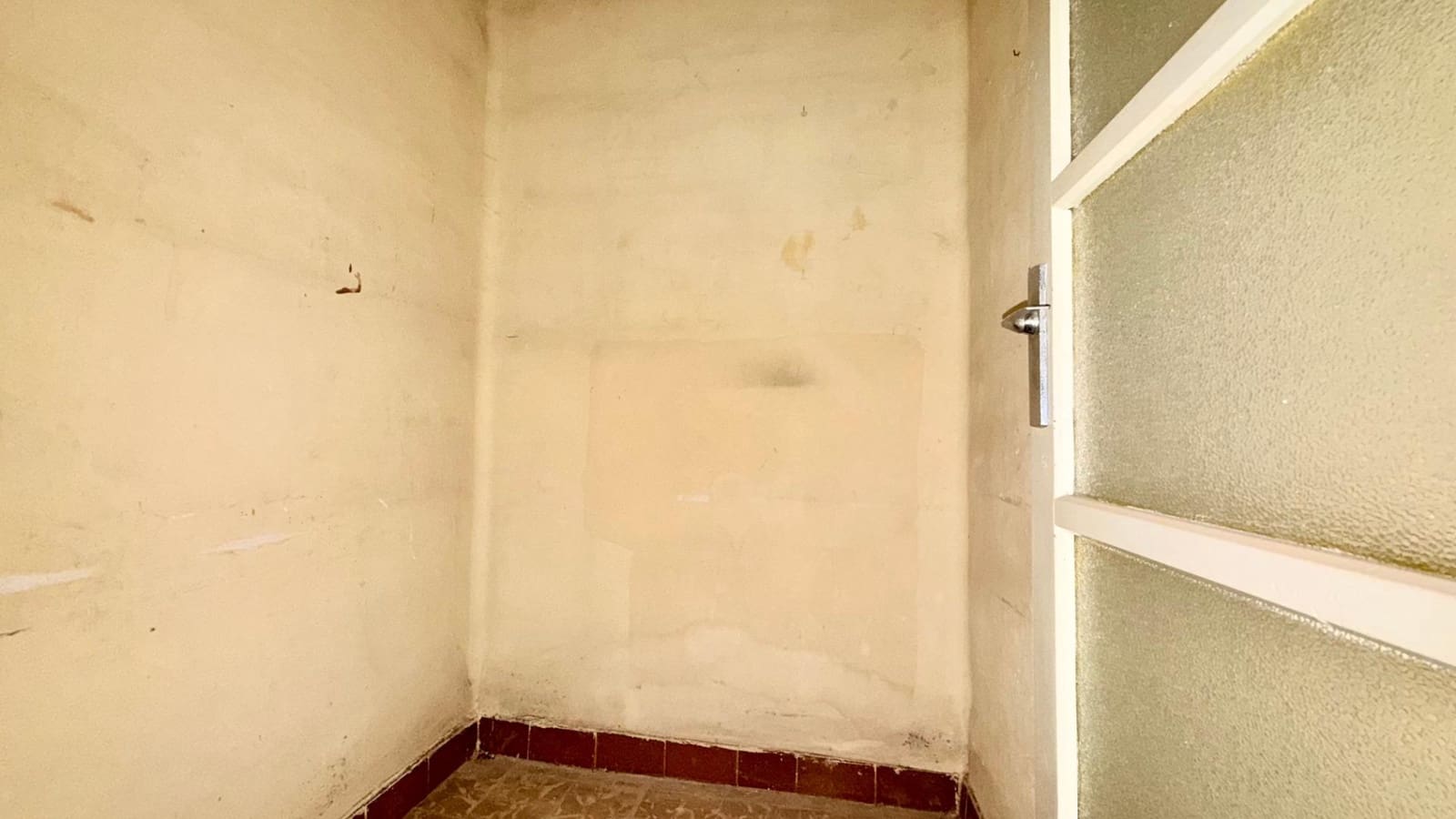 6 soverom Hus til salgs i Aldaia med garasje - € 187 000 (Ref: 9197808)