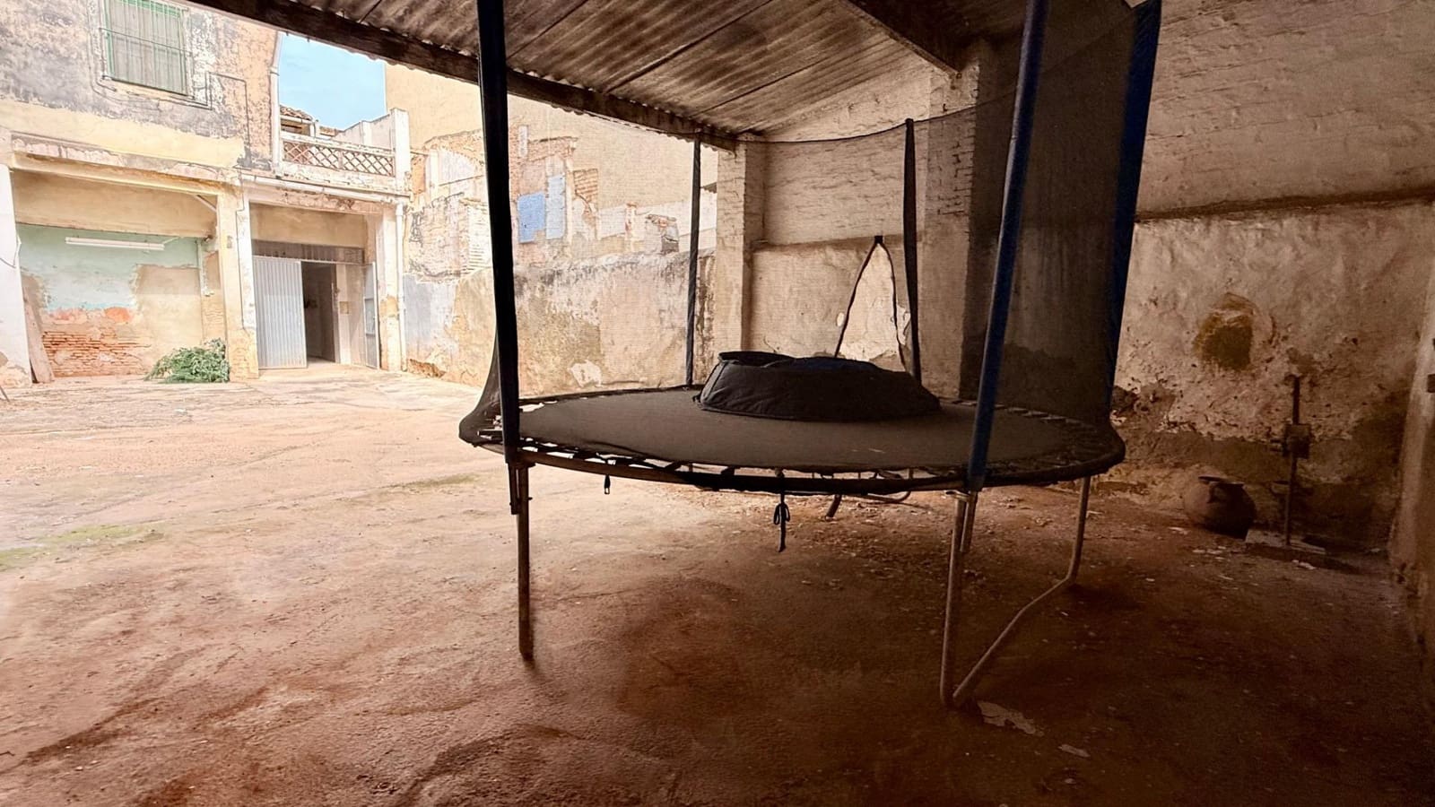 6 soverom Hus til salgs i Aldaia med garasje - € 187 000 (Ref: 9197808)