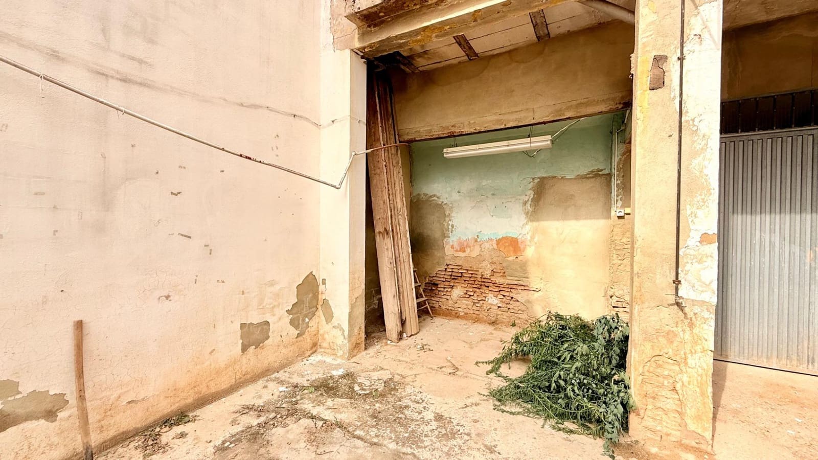 6 soverom Hus til salgs i Aldaia med garasje - € 187 000 (Ref: 9197808)