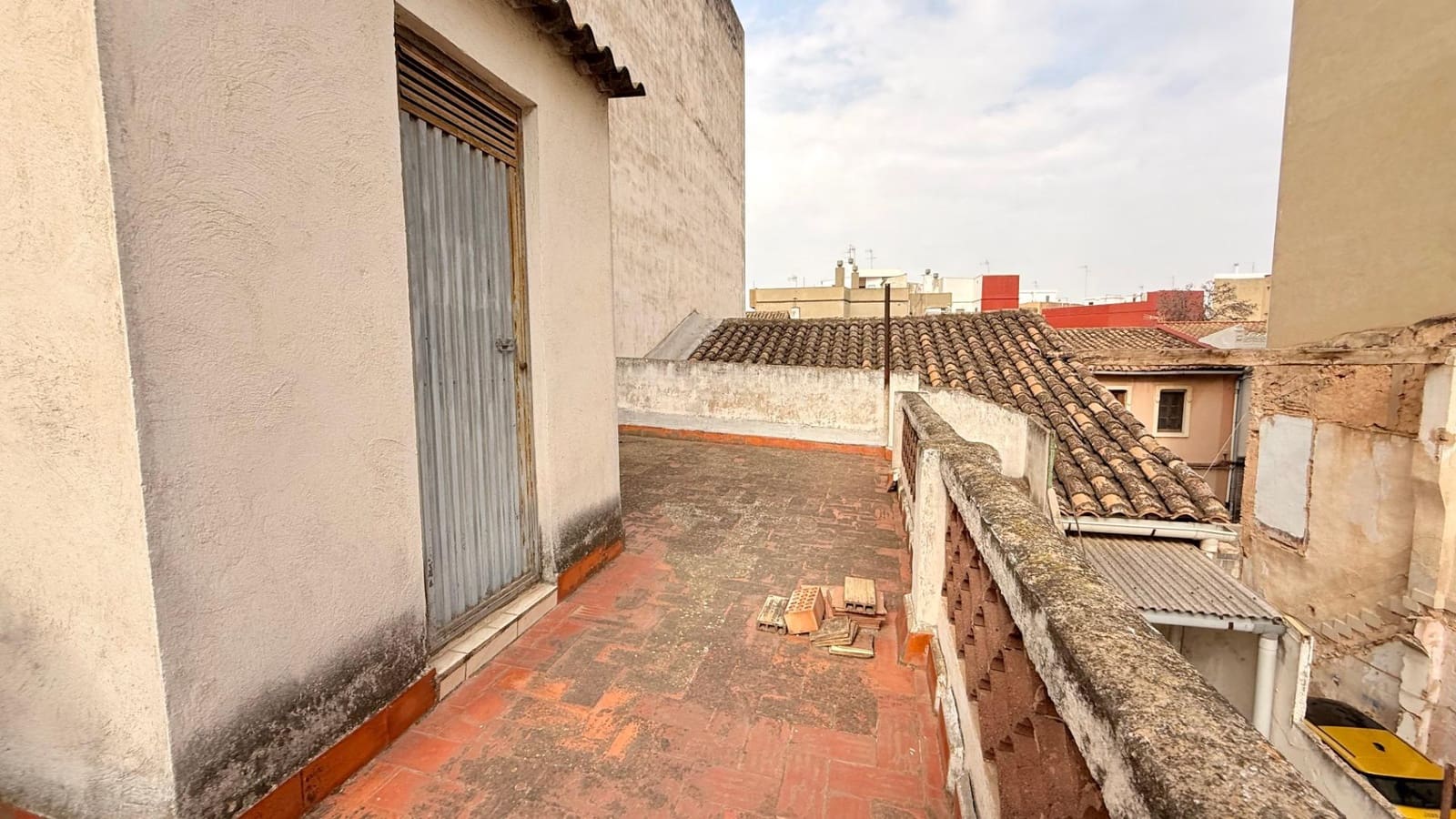 6 soverom Hus til salgs i Aldaia med garasje - € 187 000 (Ref: 9197808)