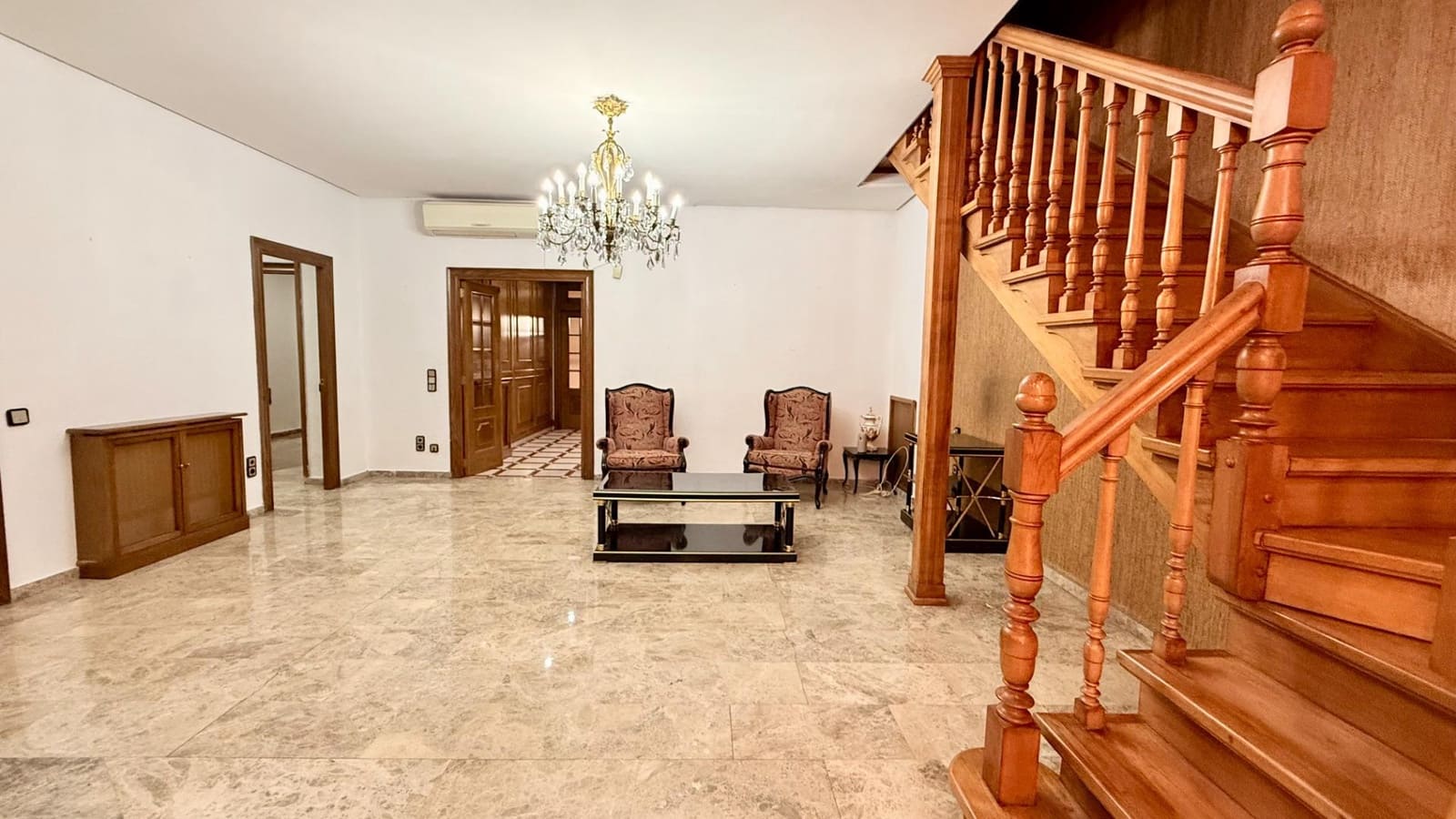 2 bedroom Flat for rent in Albalat dels Sorells with garage - € 1,000 (Ref: 9379131)