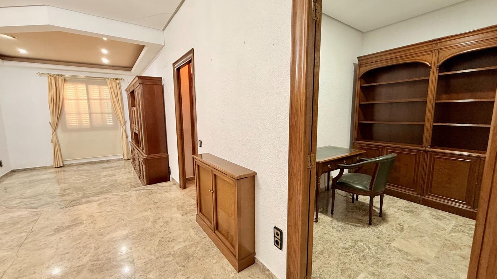 2 bedroom Flat for rent in Albalat dels Sorells with garage - € 1,000 (Ref: 9379131)