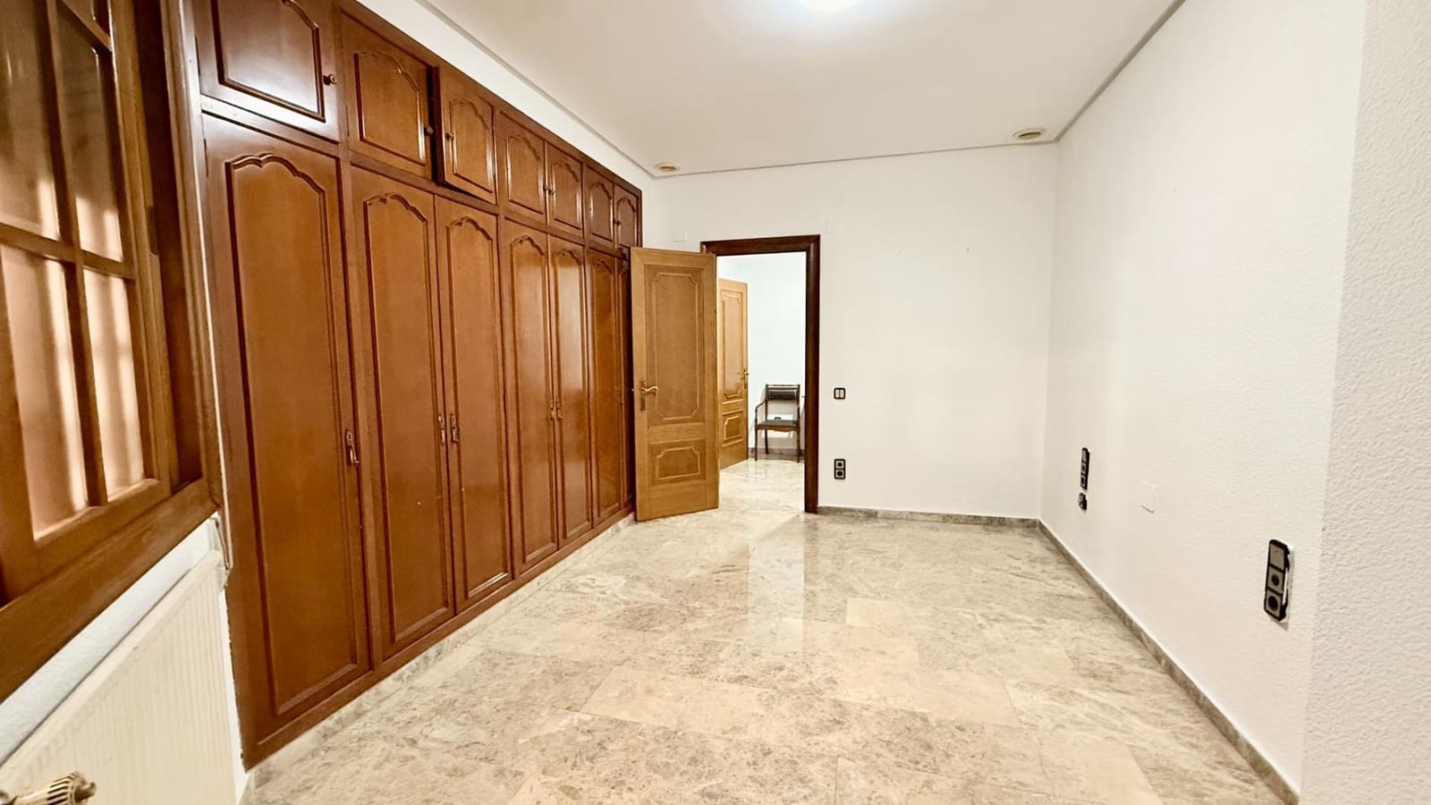 2 bedroom Flat for rent in Albalat dels Sorells with garage - € 1,000 (Ref: 9379131)