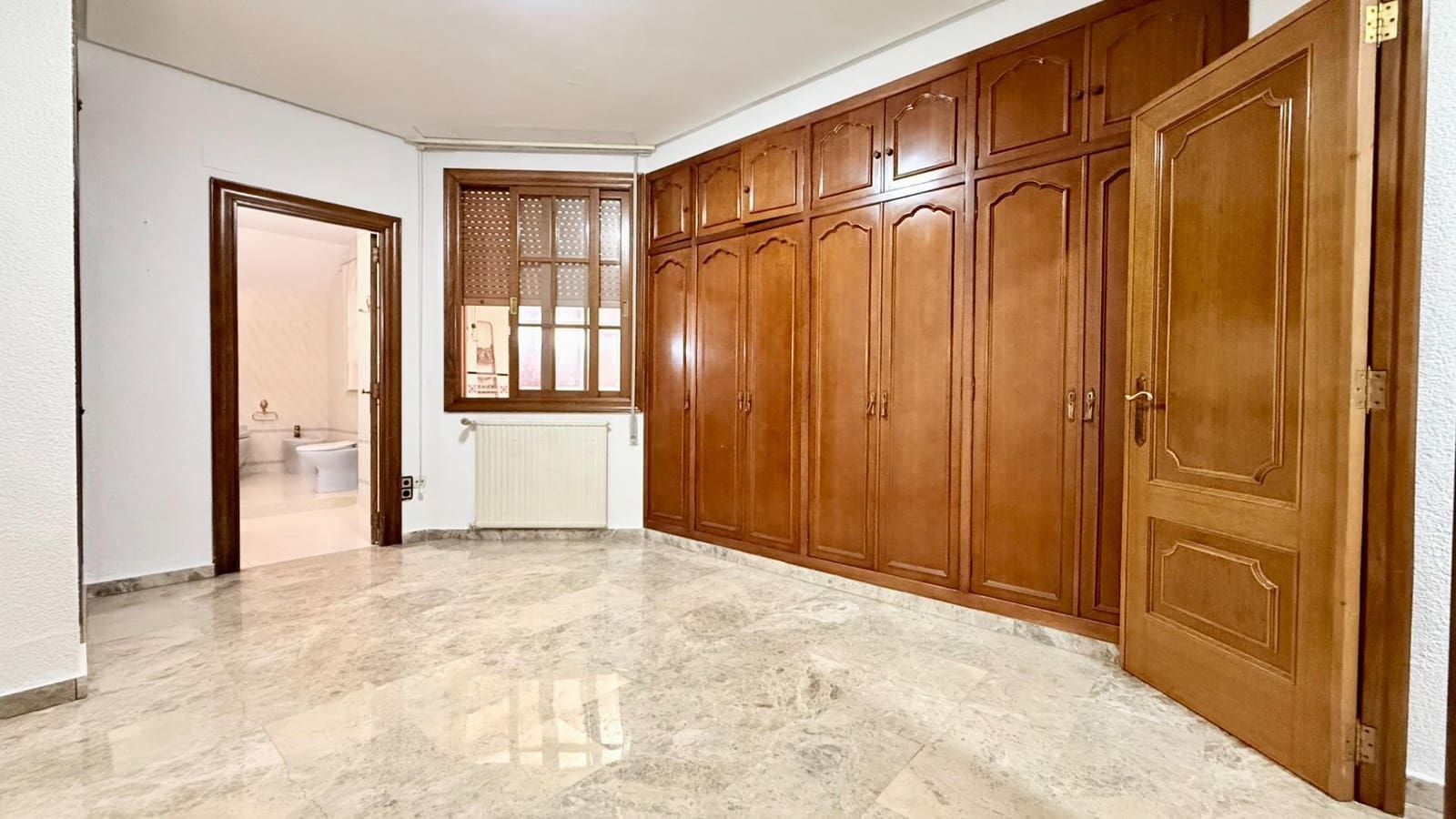 2 bedroom Flat for rent in Albalat dels Sorells with garage - € 1,000 (Ref: 9379131)