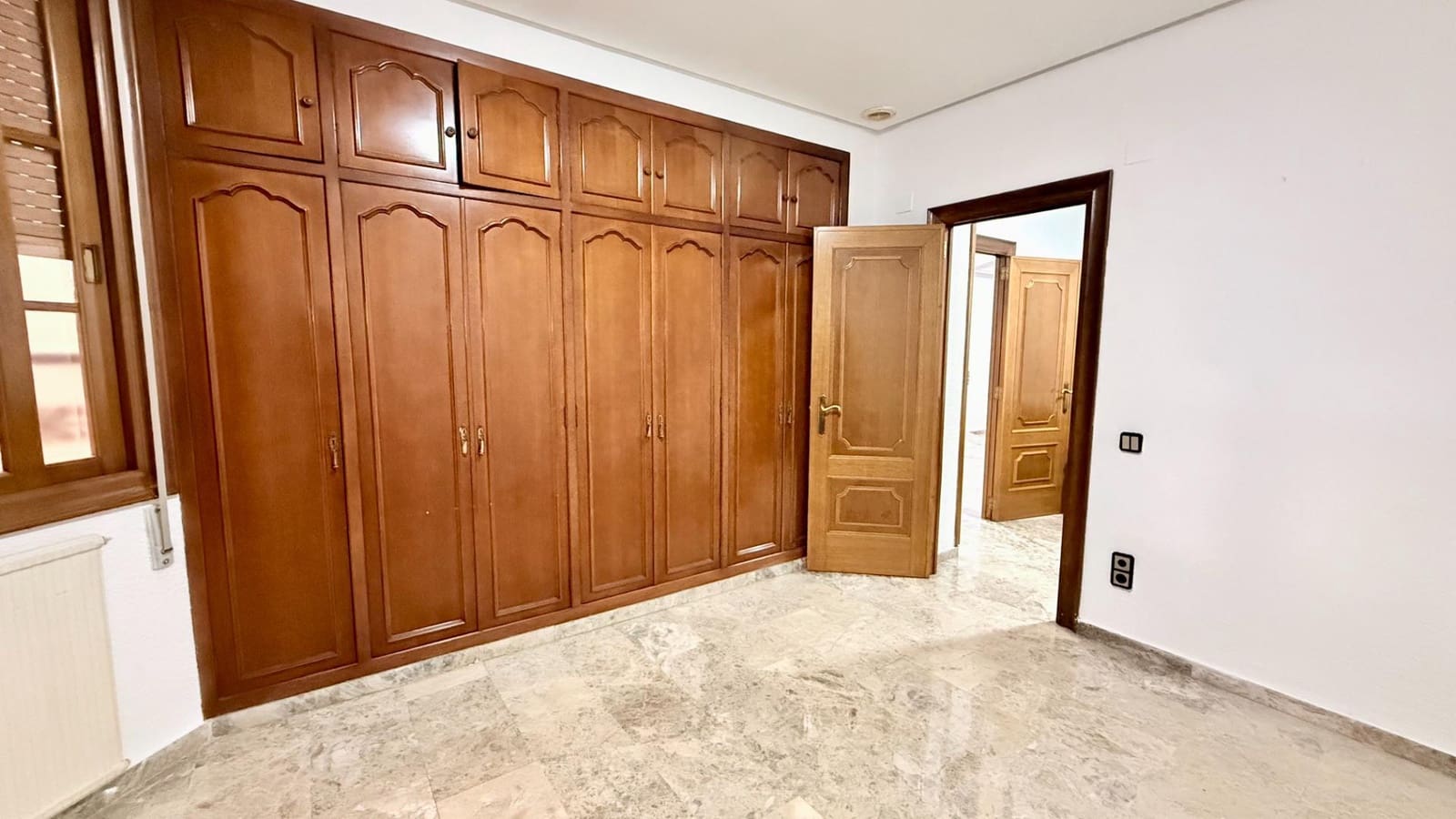 2 bedroom Flat for rent in Albalat dels Sorells with garage - € 1,000 (Ref: 9379131)