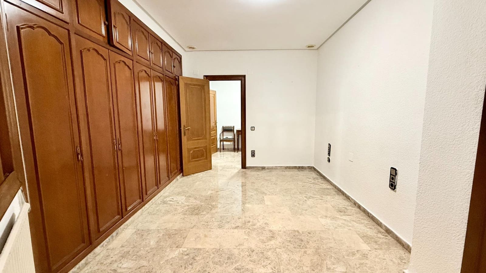 2 bedroom Flat for rent in Albalat dels Sorells with garage - € 1,000 (Ref: 9379131)