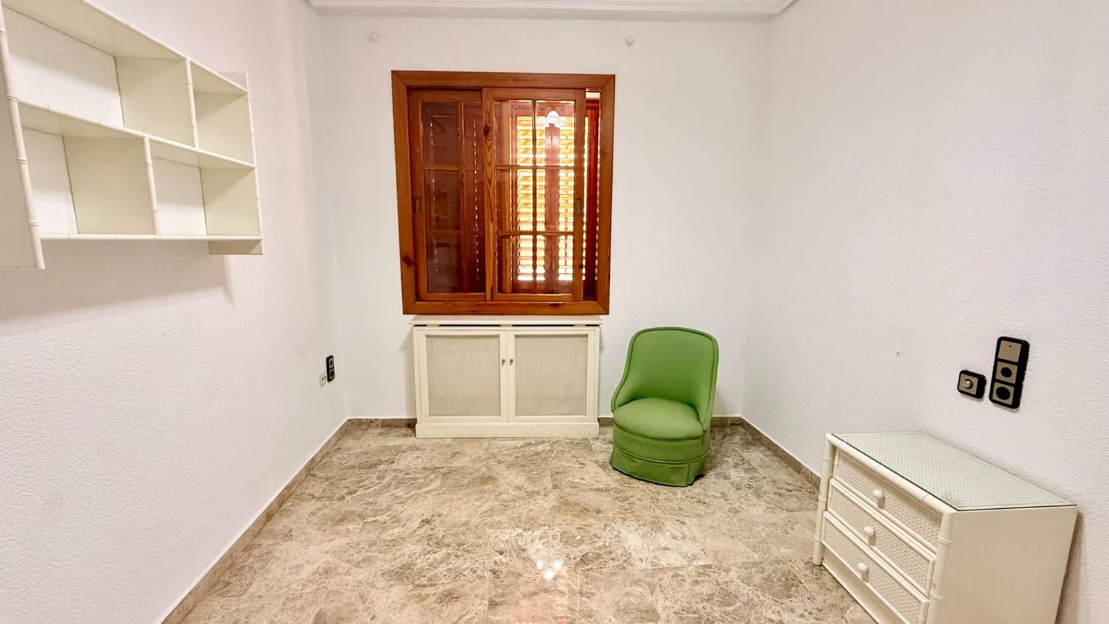 2 bedroom Flat for rent in Albalat dels Sorells with garage - € 1,000 (Ref: 9379131)