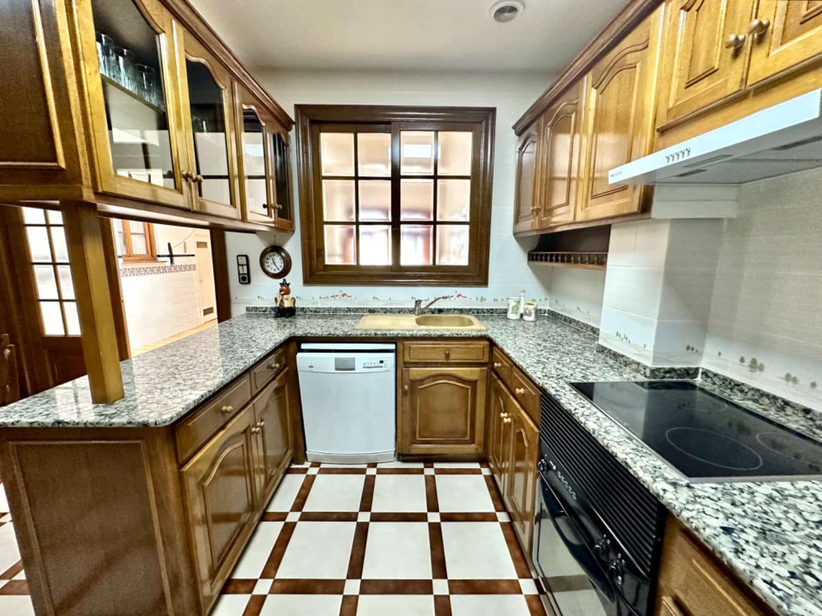 2 bedroom Flat for rent in Albalat dels Sorells with garage - € 1,000 (Ref: 9379131)