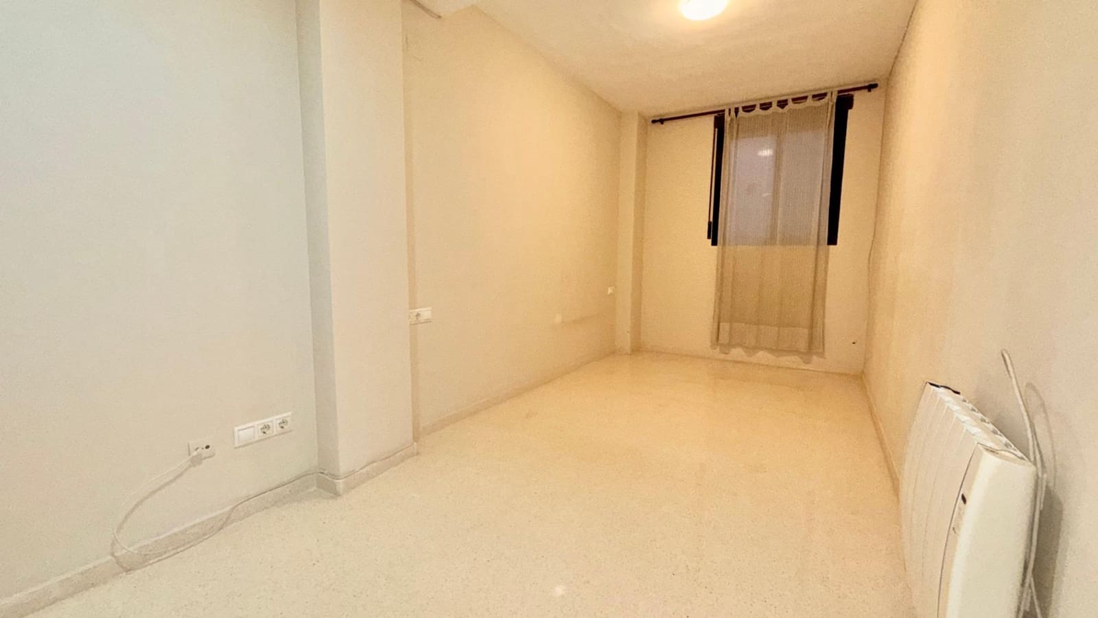 2 sovrum Lägenhet till salu i Burjassot med garage - 239 000 € (Ref: 9390983)