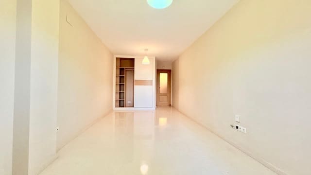 2 sovrum Lägenhet till salu i Burjassot med garage - 239 000 € (Ref: 9423904)