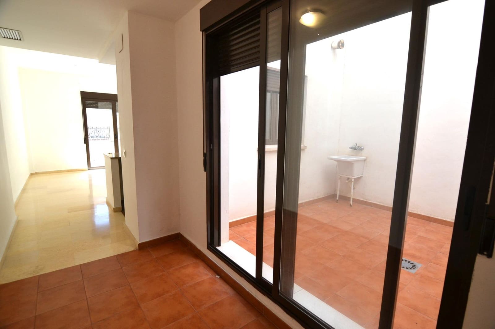 2 makuuhuone Asunto vuokrattavana paikassa Museros mukana 
autotalli - 900 € (Ref: 9449402)