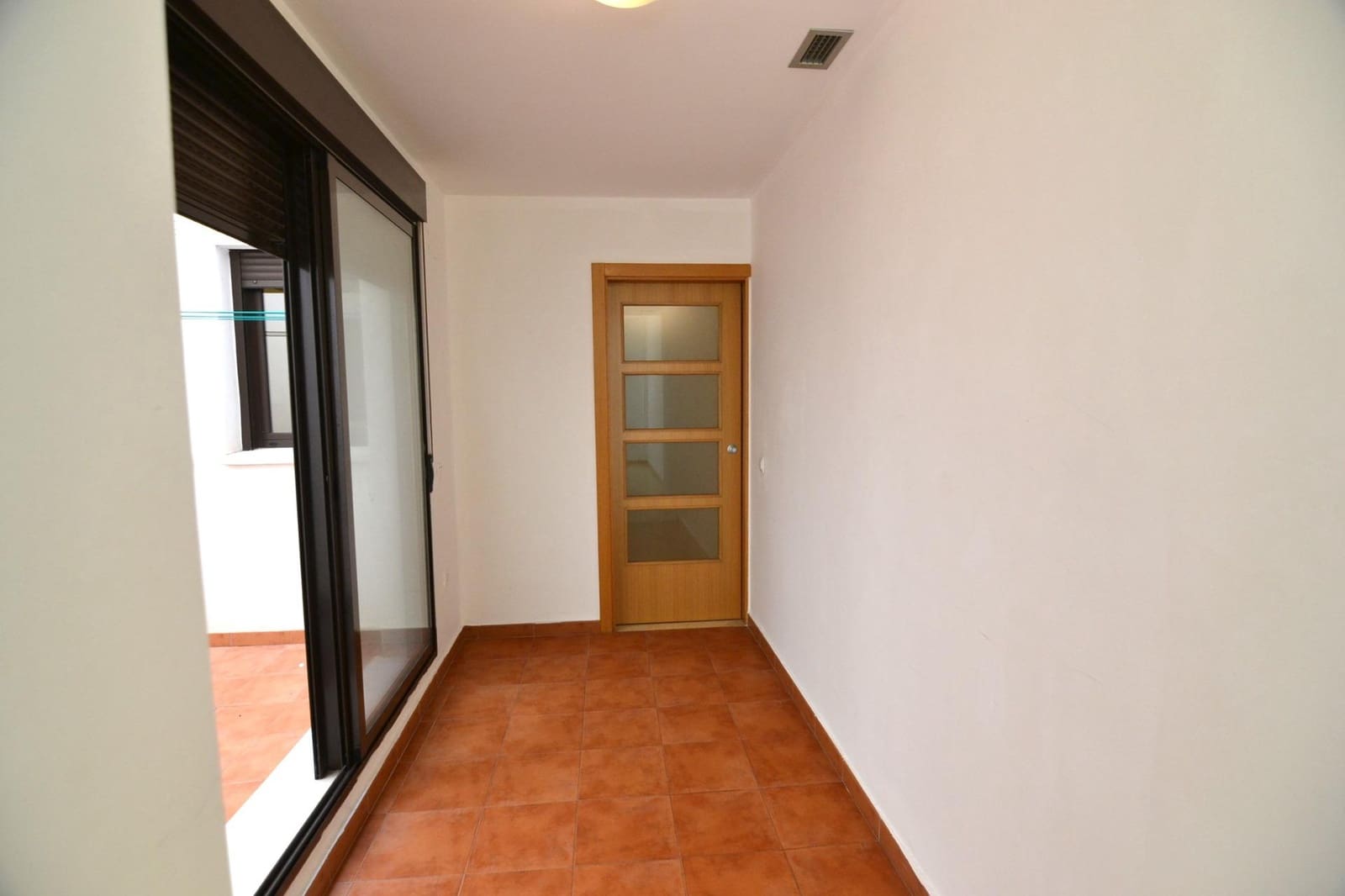 2 makuuhuone Asunto vuokrattavana paikassa Museros mukana 
autotalli - 900 € (Ref: 9449402)